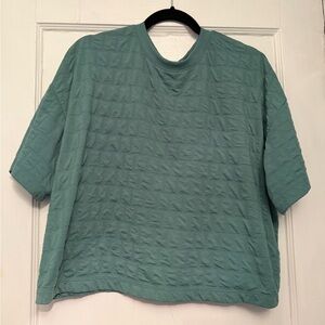 Women's Textured Green Short Sleeve Tee